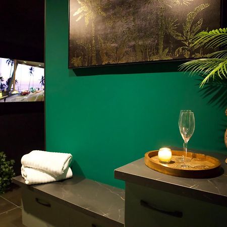 Sejour Detente A Saint-Omer - Jacuzzi Prive, Terrasse, Centre-Ville Et Parking Gratuit Esterno foto