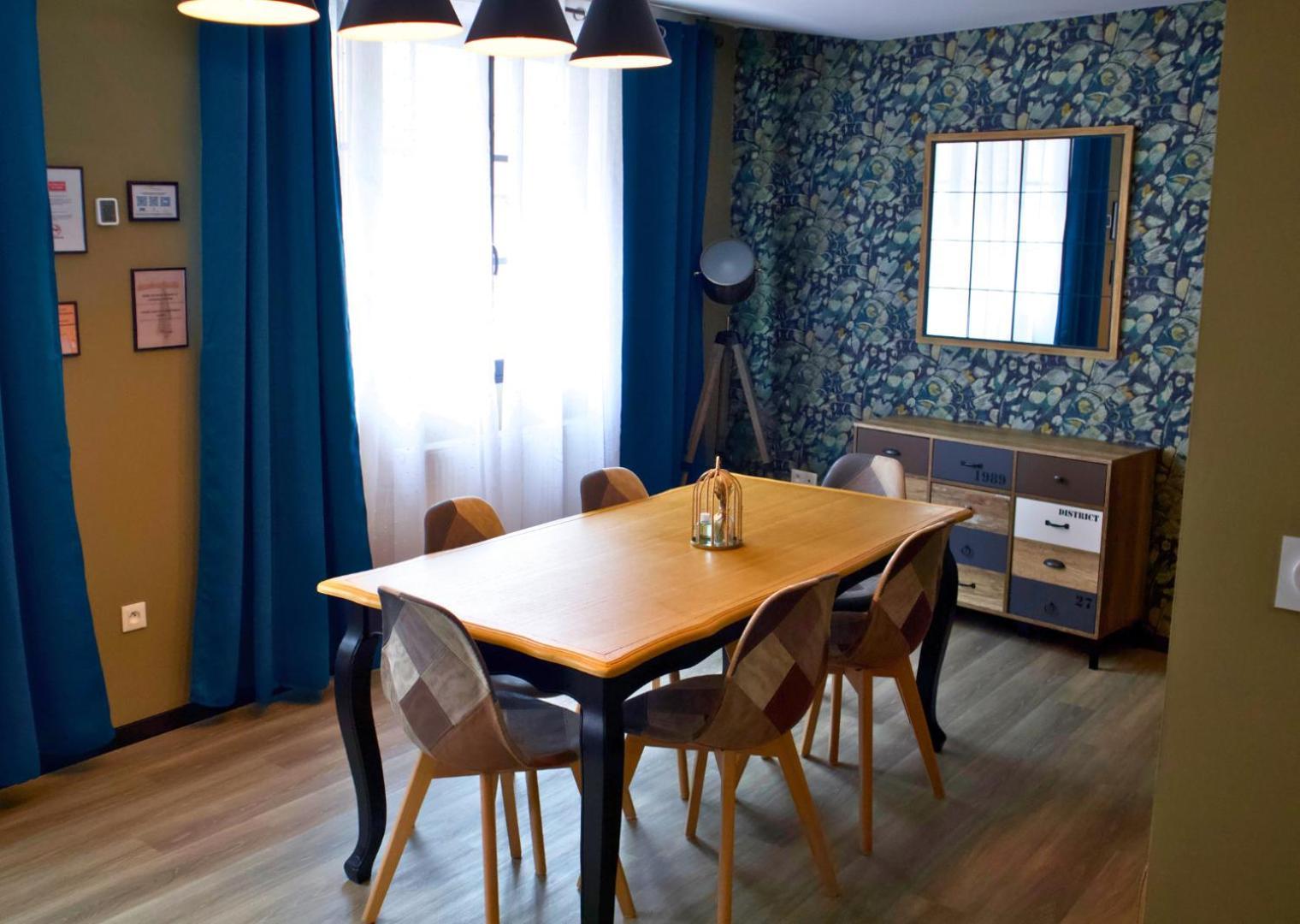 Sejour Detente A Saint-Omer - Jacuzzi Prive, Terrasse, Centre-Ville Et Parking Gratuit Esterno foto